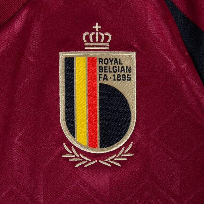 BELGICA TITULAR 24/25